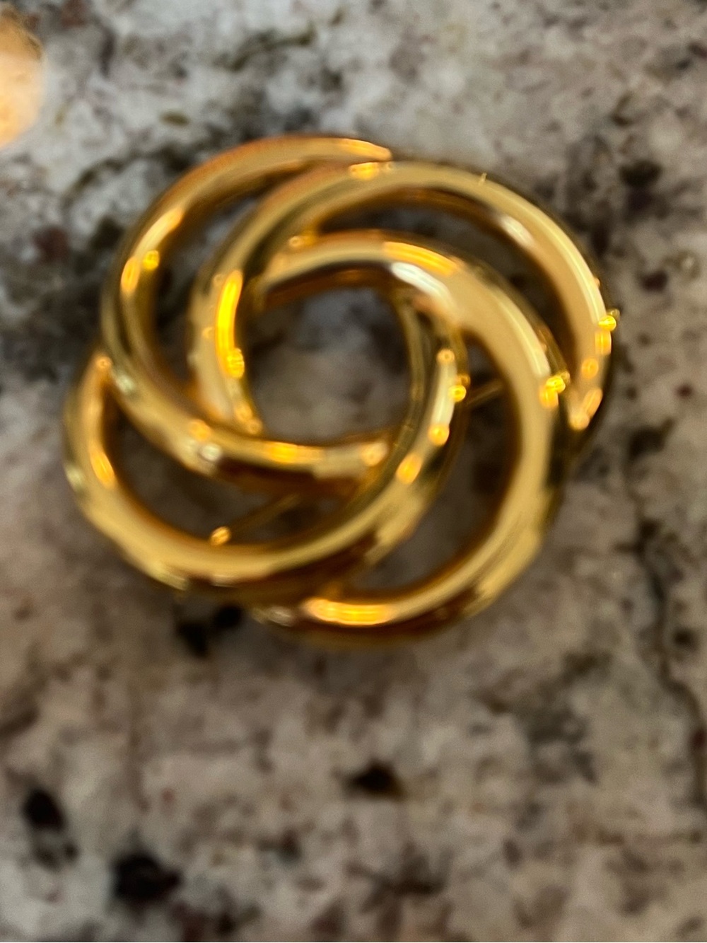Gold-Tone Swirl Knot Pin